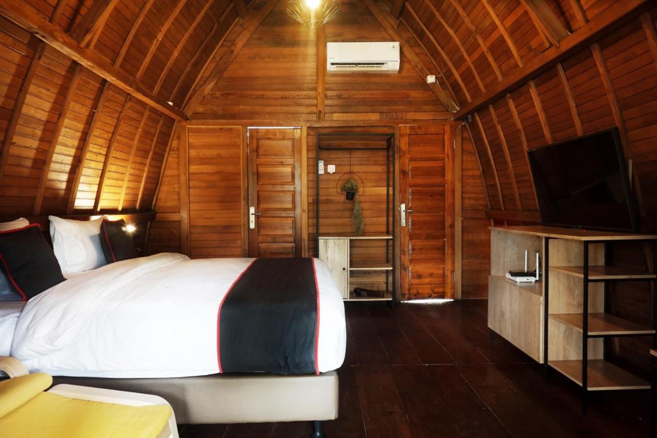 Collection O 9 Villa Ubud Anyer Ngoại thất bức ảnh